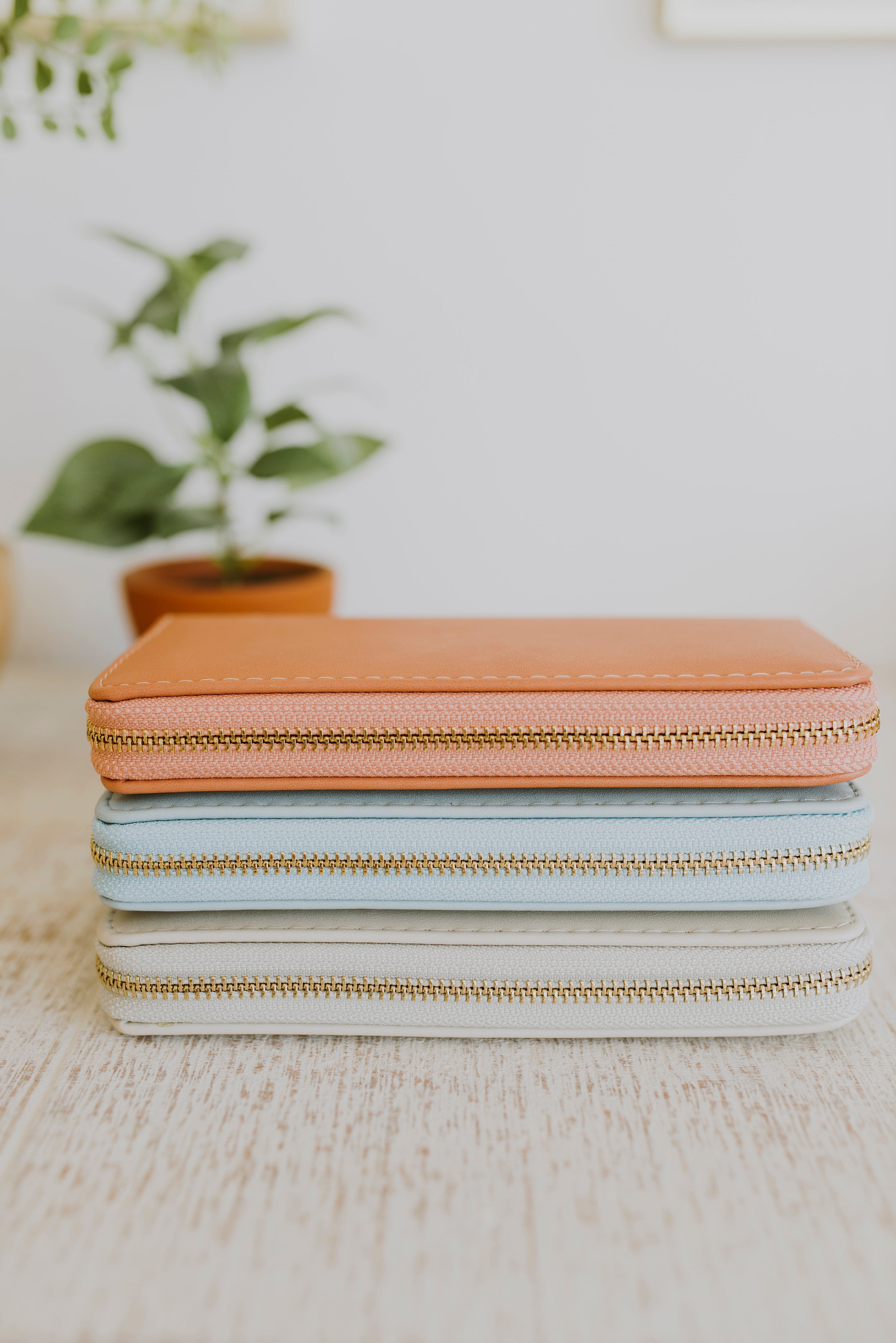 boutiques near me, wallet, women wallet, gift ideas, clothing stores near me, boutique near me, best online clothing stores for women, boutique stores near me, cute wallets, boutique