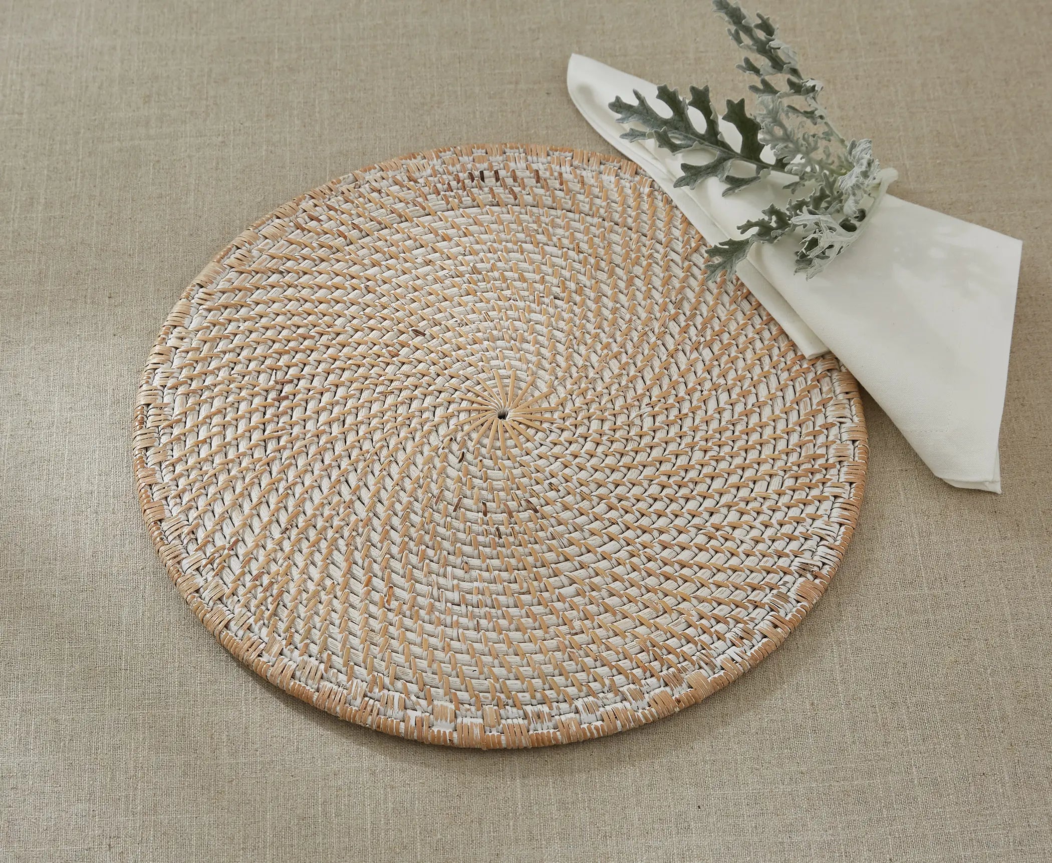 Rattan Charger