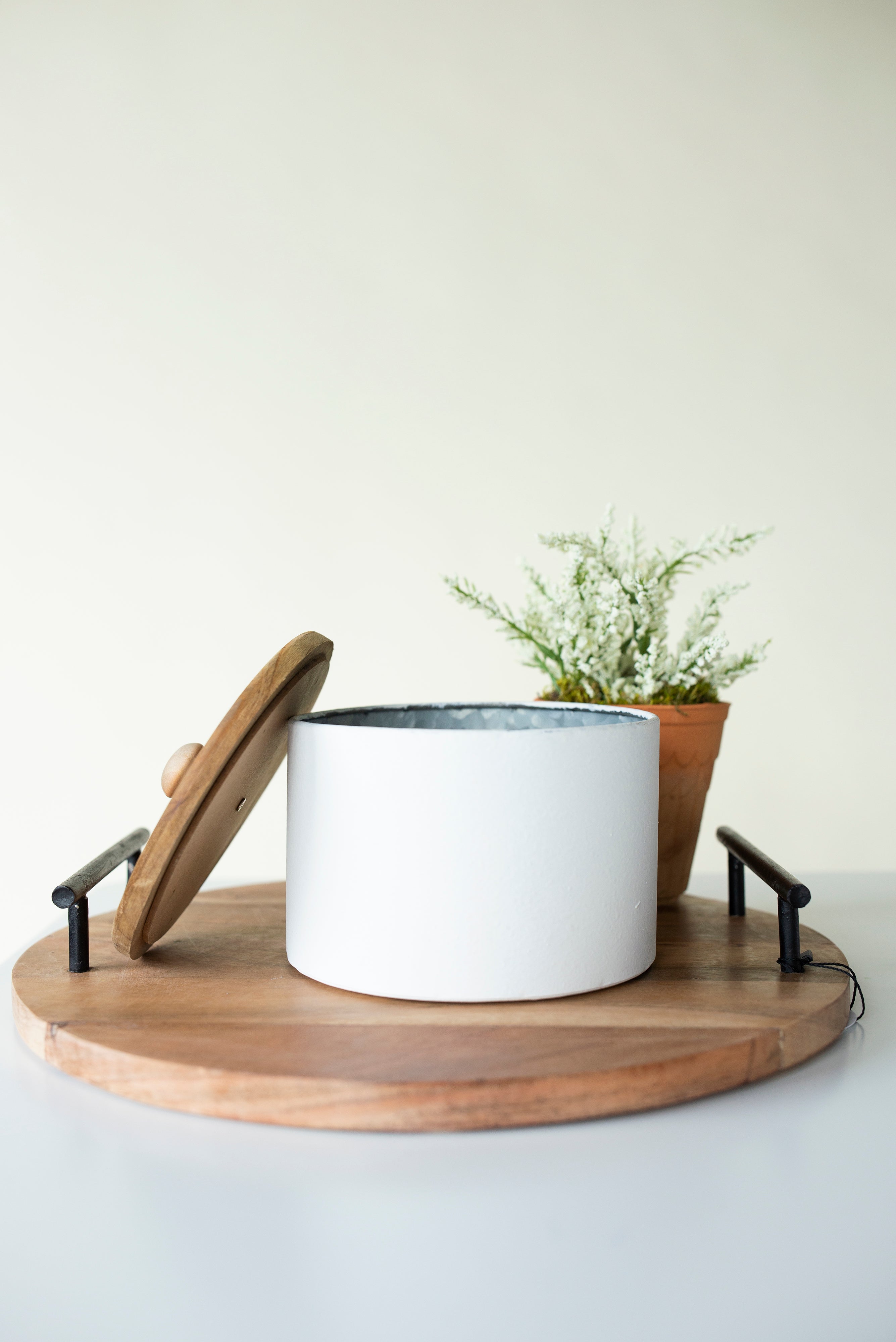 Blanca Canister Round