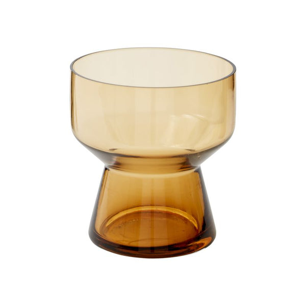 Larisa Vase