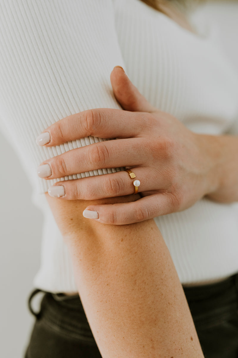 14K Gold Filled White Pearl Rectangular Open Claw Ring in Gold & Silver