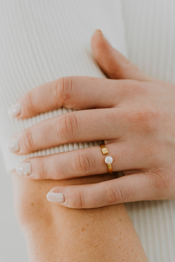 14K Gold Filled White Pearl Rectangular Open Claw Ring in Gold & Silver