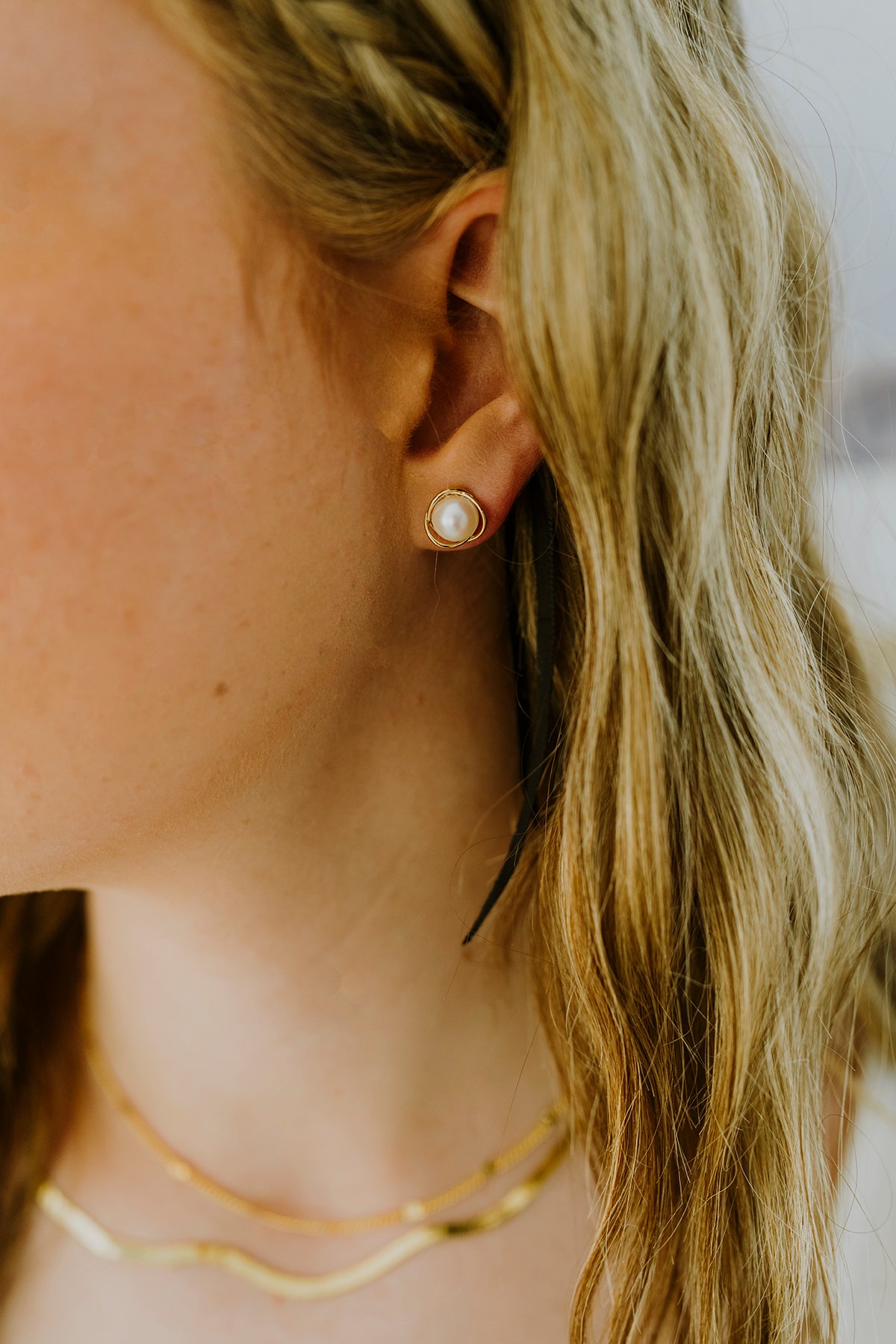14K Gold Filled Iridescent Pearl Stud Earrings in Gold & Silver