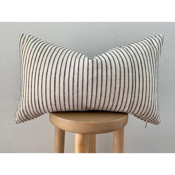 Wren Lumbar Pillow Cover