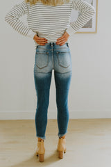 jeans, jeans outfit, ripped jeans, boutiques near me, womens fashion, online boutique, womens clothing, trendy