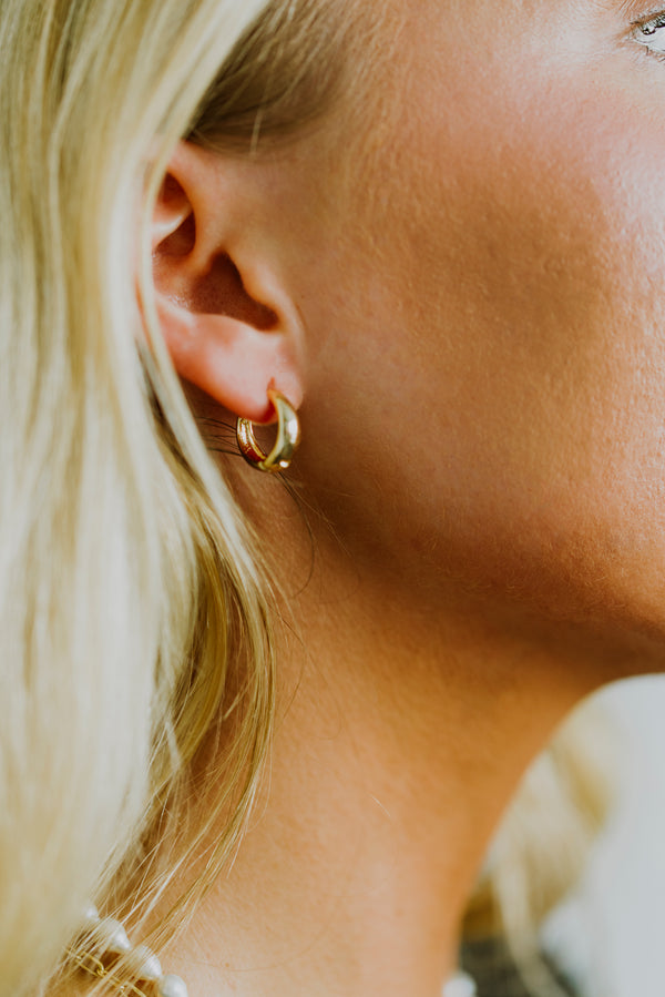 Shae Huggie Hoop Earrings