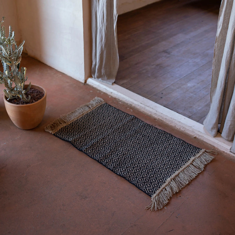 2x3 Hand Woven Junie Rug Black