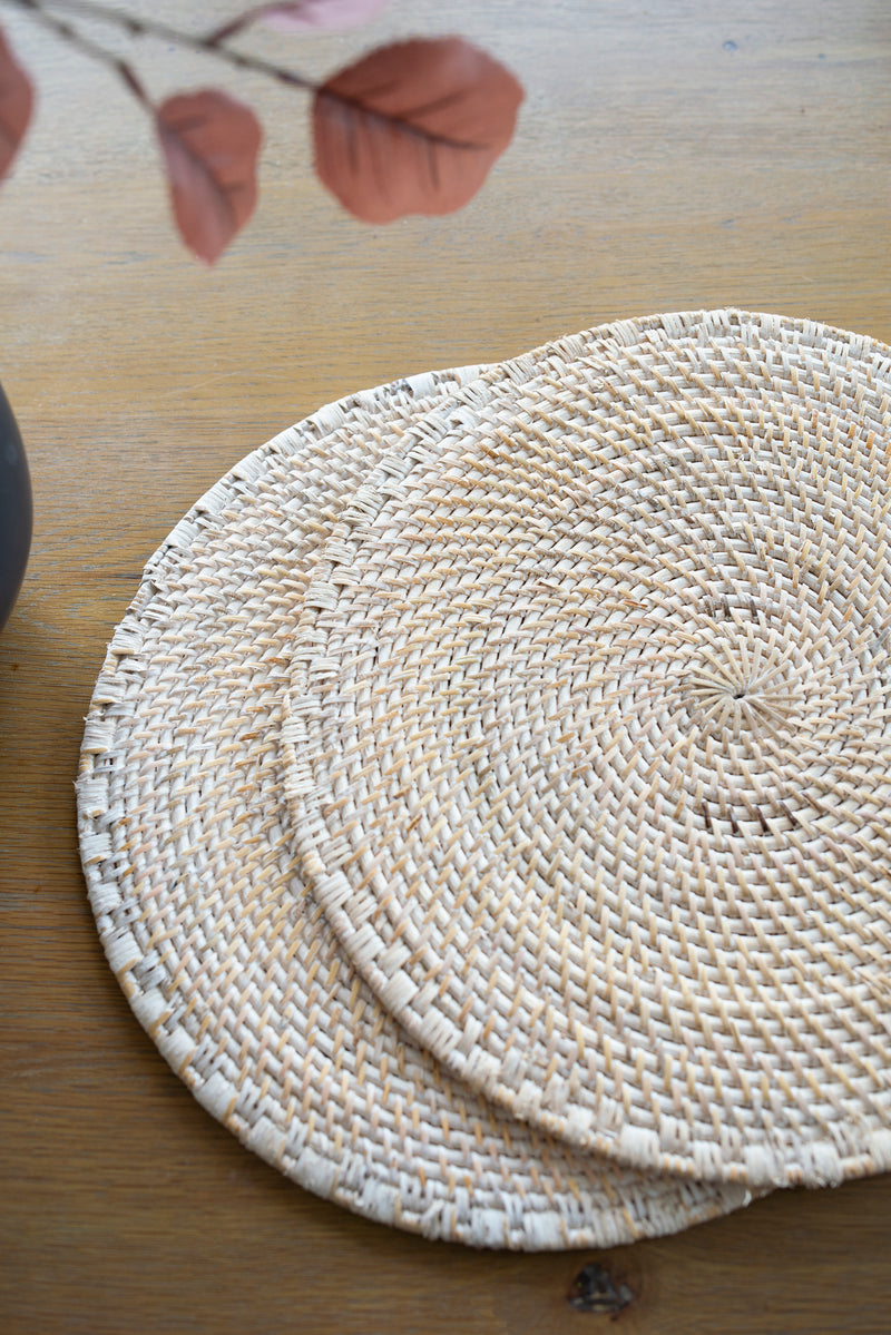 Rattan Charger