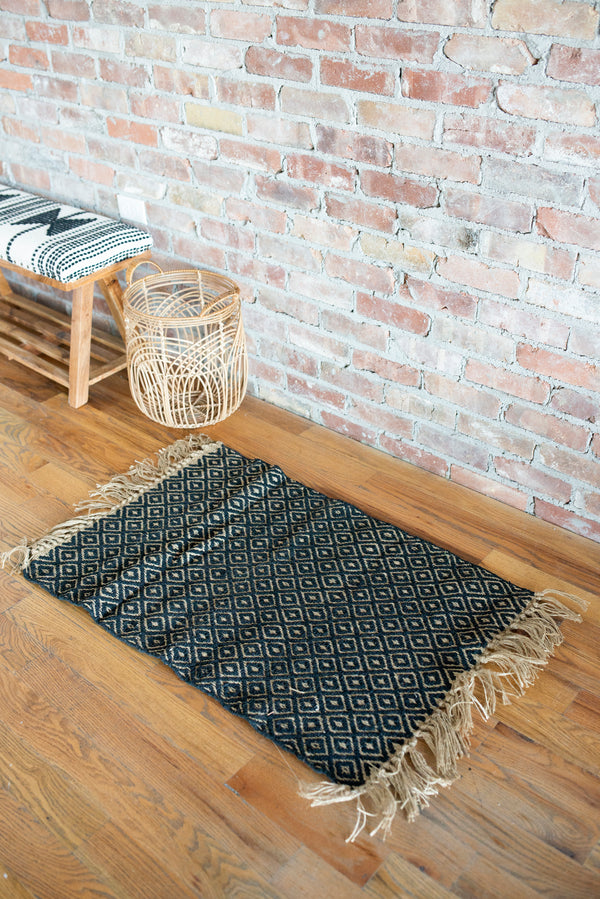 2x3 Hand Woven Junie Rug Black