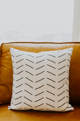 throw pillows, couch pillows, accent pillows, boutiques near me, online boutique, modern throw pillows, decorative throw pillows, boho throw pillows